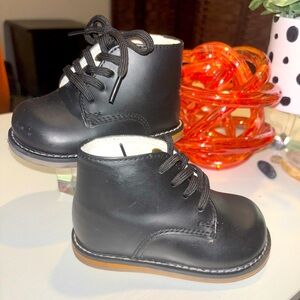 Toddler First Walkers Boots Size 3.5.